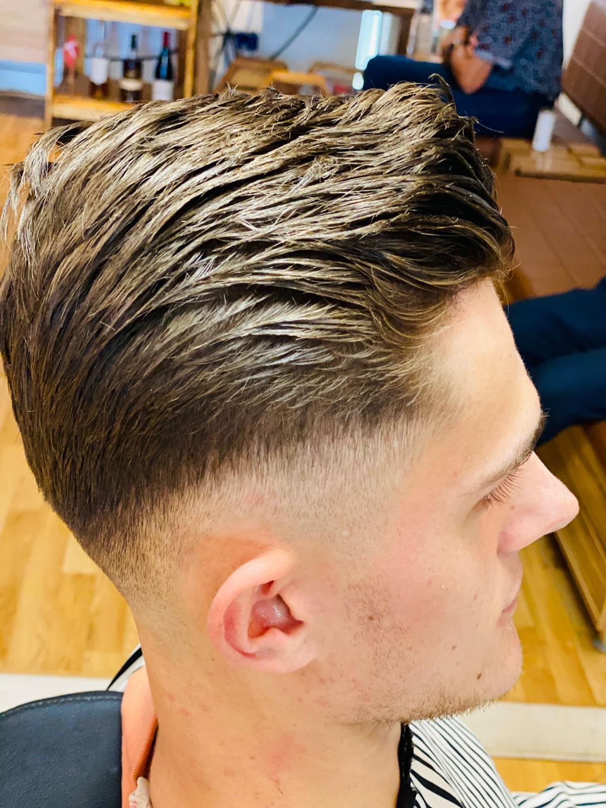 Arbeit im Sevilla Barbershop – echtes Foto
